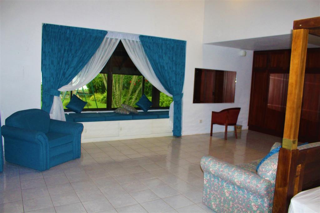 Blue Water Villa Piliyandala Esterno foto