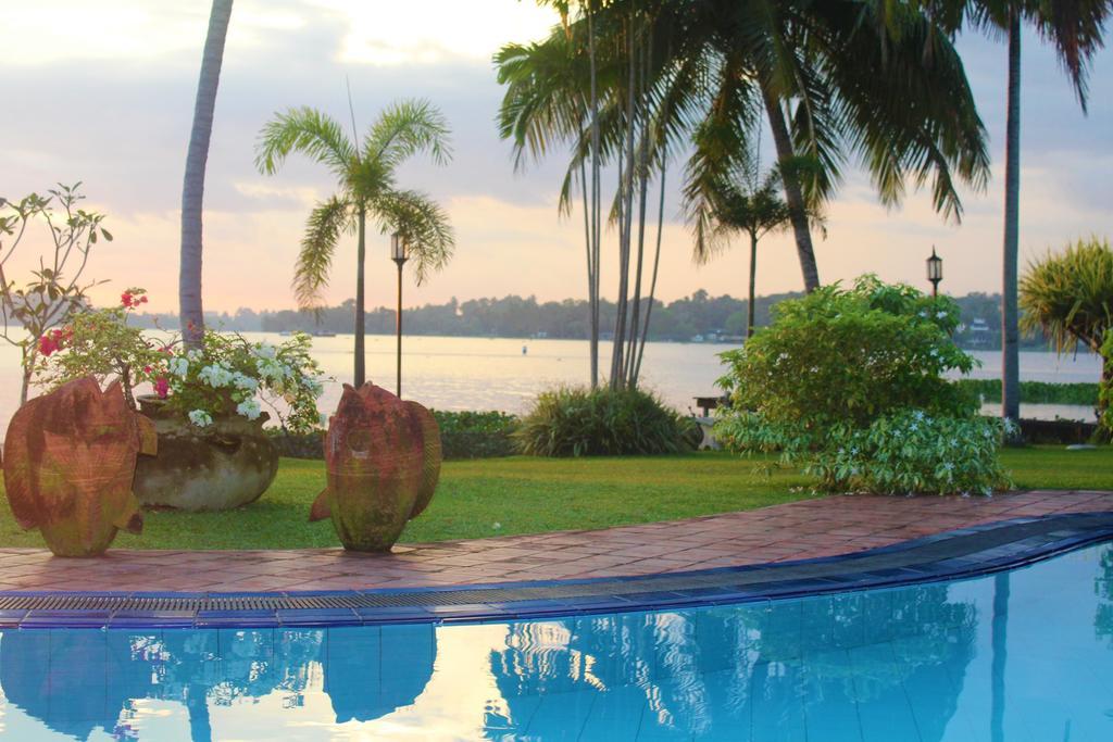 Blue Water Villa Piliyandala Esterno foto
