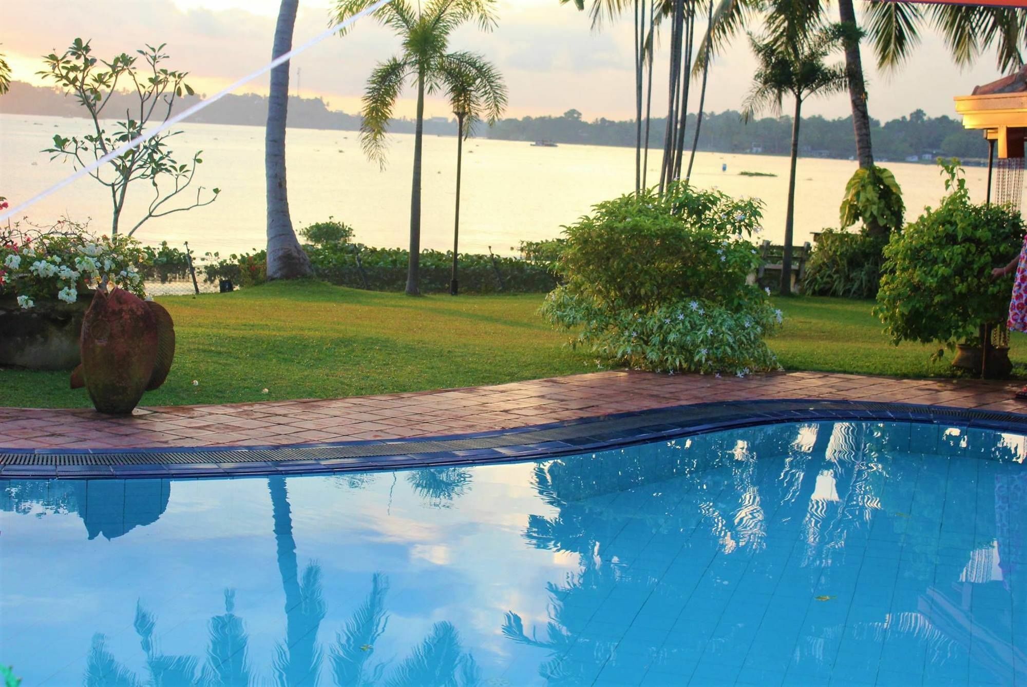 Blue Water Villa Piliyandala Esterno foto